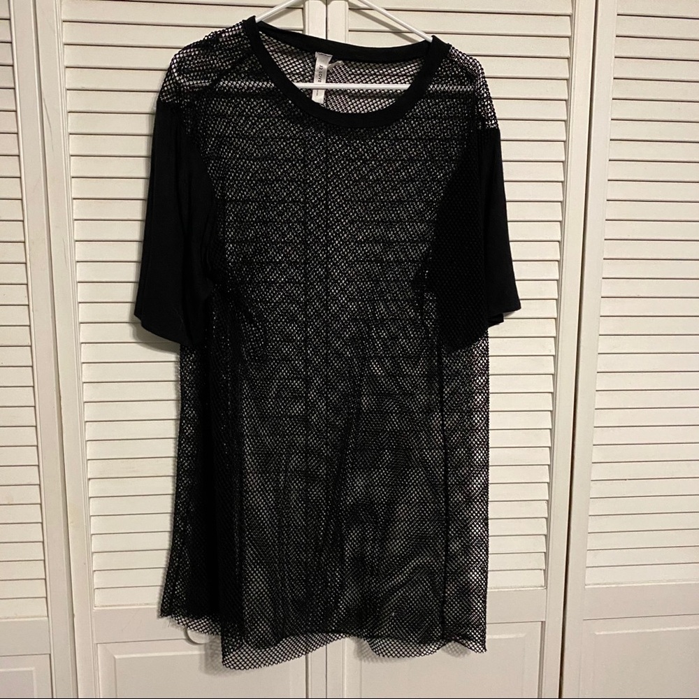 Mesh layering tee